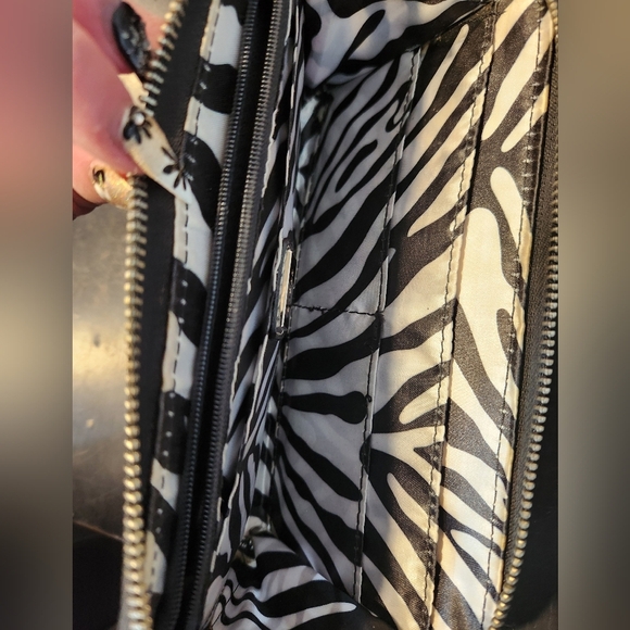 Guess wallet - Picture 3 of 5